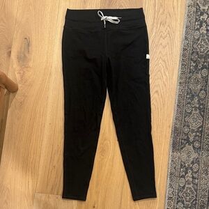 Vuori Black leggings small
